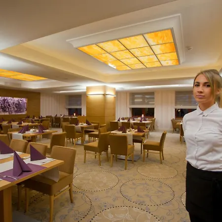 Interferie Sport Bornit فندق 4*